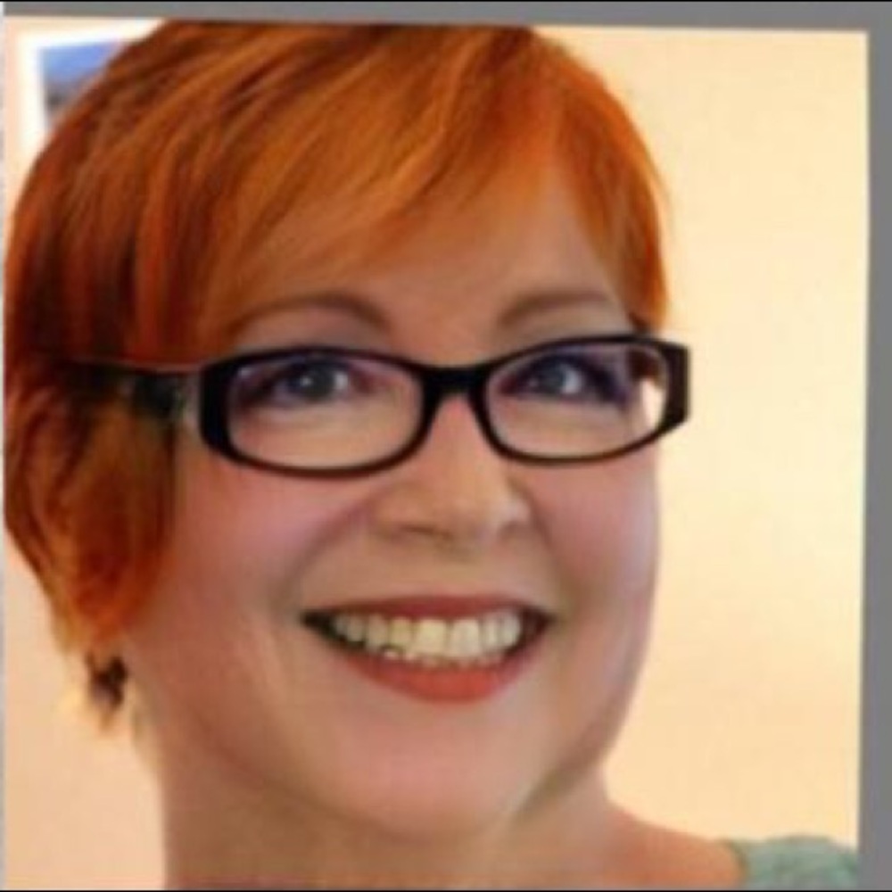 Meet your Posher, Dee